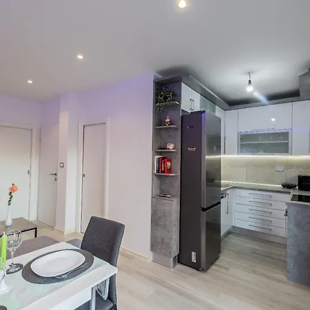 Daire Monika Kastela